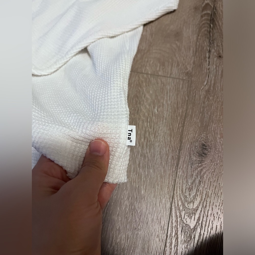 TNA White Ribbed Crew Top - Picture 6 of 7